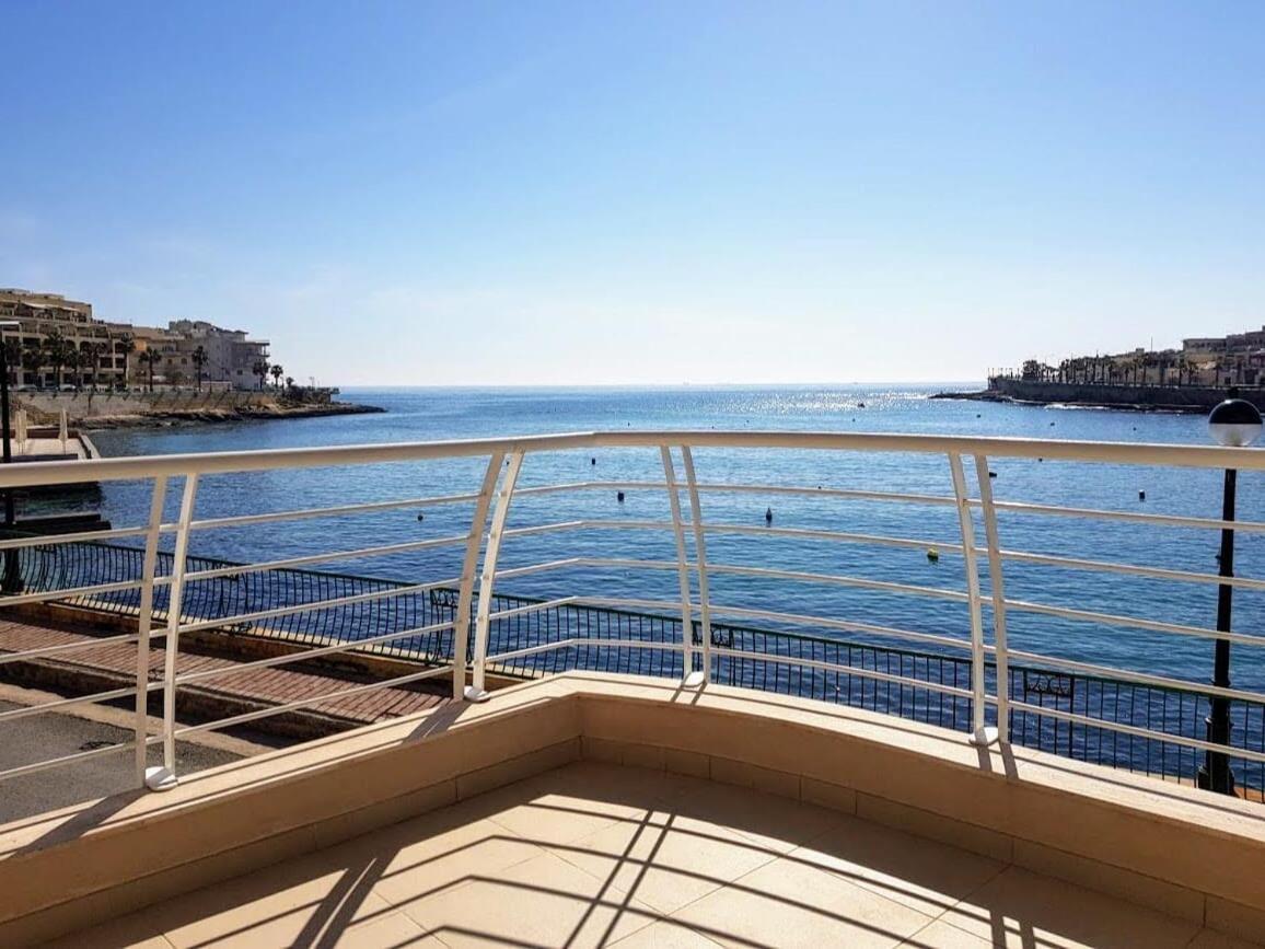 Riviera Holiday Apartments - Seafront - Wifi Marsaskala Quarto foto