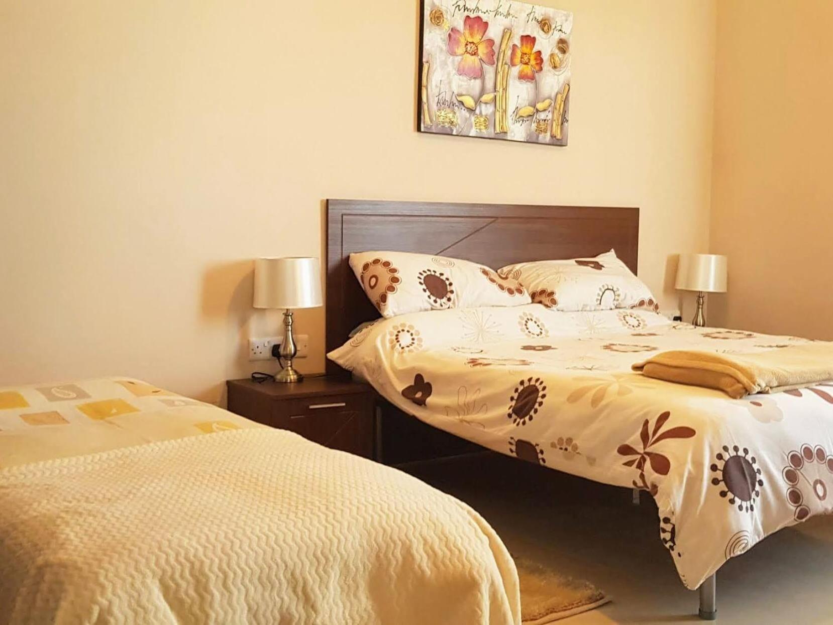 Riviera Holiday Apartments - Seafront - Wifi Marsaskala Quarto foto